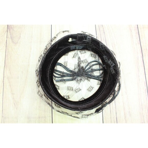 Vintage 1950\'s Black Veil Velvet Bow on Top Hat main image 5